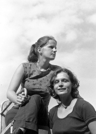 Linda De Haan, author portrait