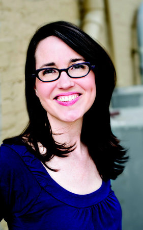 Eve Agee, author portrait