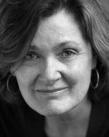 Joan Thomas, author portrait