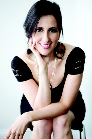 Aviva Jill Romm, author portrait