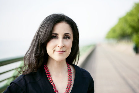 Sheri Fink, author portrait