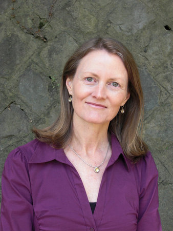 Holly Thompson, author portrait