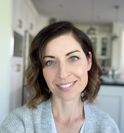 Ashley Spires, author portrait
