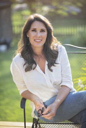 Ariel Lawhon, author portrait
