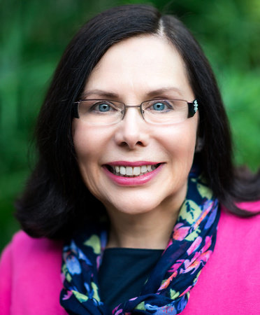 Carrie Turansky, author portrait