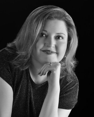 Colleen Houck, author portrait