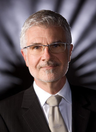 Dr. Steven R. Gundry, author portrait