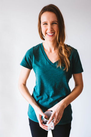 Dana Shultz, author portrait