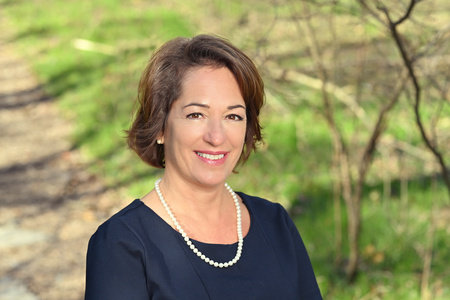 Carol Leonnig, author portrait