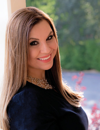 Jasmin Darznik, author portrait