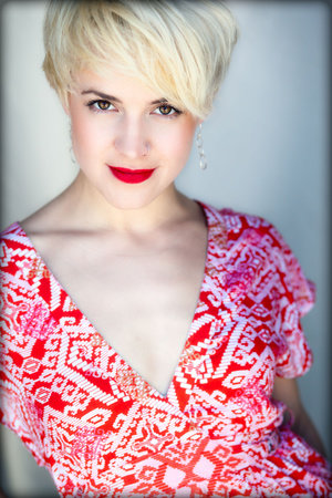 Betsy Struxness, author portrait