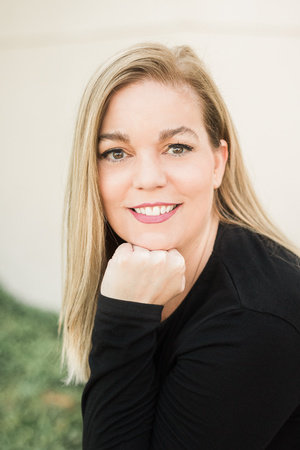 Samantha Downing, author portrait