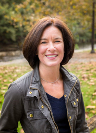 Laura Sibson, author portrait