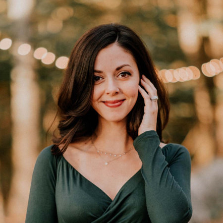 Alexandra Thompson, author portrait
