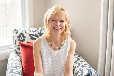 Toni Nieuwhof, author portrait