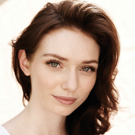 Eleanor Tomlinson, author portrait