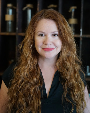 Andrea Robertson, author portrait