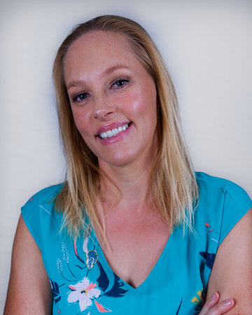 Allie Reynolds, author portrait
