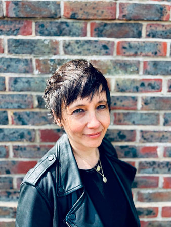 Ilona Bannister, author portrait