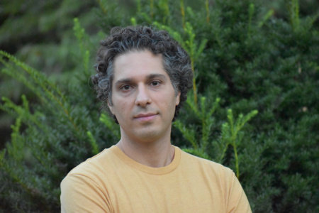 Ali Araghi, author portrait