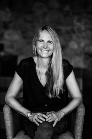 Jean Oelwang, author portrait