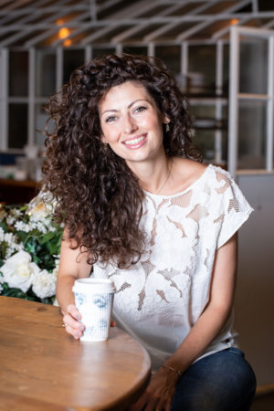 Elisa Marshall, author portrait
