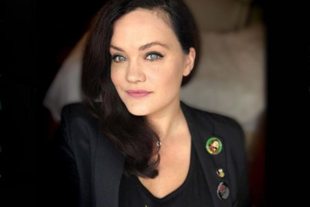 Amanda Deibert, author portrait