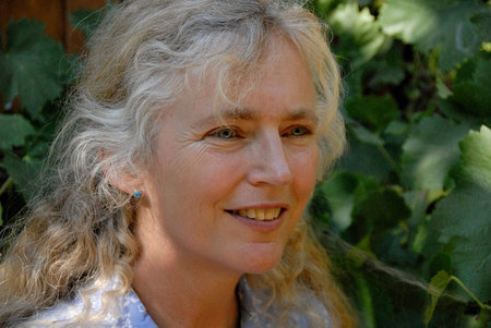 Kate Frey, author portrait