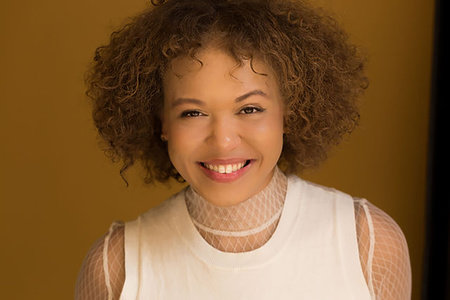 Zoe Sivak, author portrait