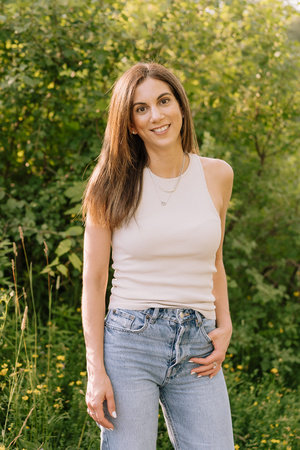 Aleyda Batarse, author portrait