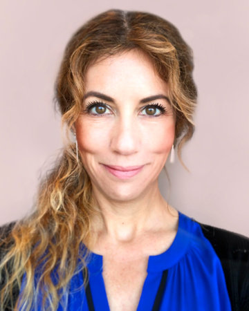 Karla Arenas Valenti, author portrait