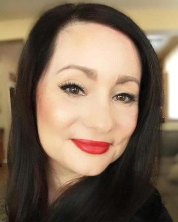 Liana De la Rosa, author portrait