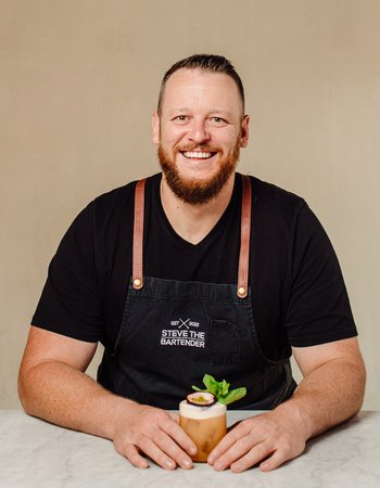 Steven Roennfeldt, author portrait