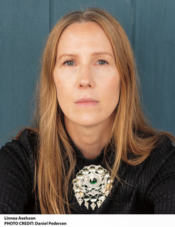 Linnea Axelsson, author portrait