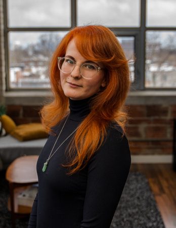 Alexandra Posadzki, author portrait