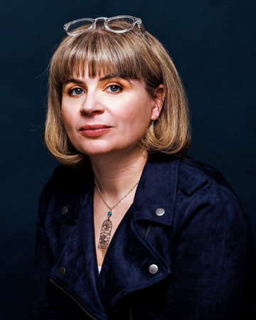 Meg Shaffer, author portrait