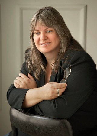 Jennifer Ashley, author portrait