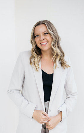Allyson Golden, author portrait