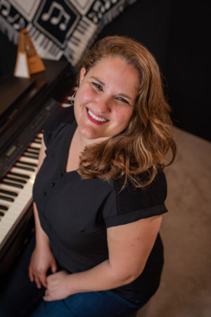 Emily Norris, author portrait
