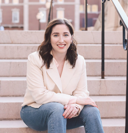 Ellie Palmer, author portrait