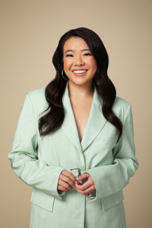 Vivian Tu, author portrait