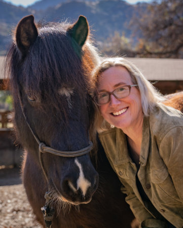 Christina Lynch, author portrait