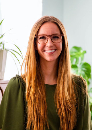 Kendra Broekhuis, author portrait