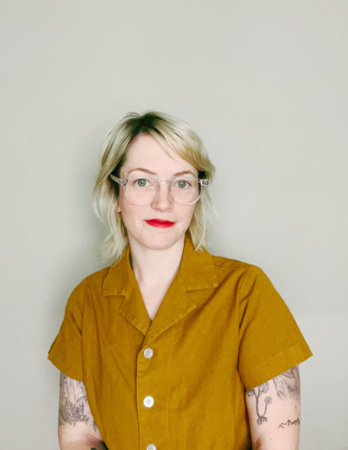 Laura Danger, author portrait