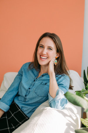 Jacqueline Alnes, author portrait