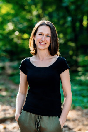 Elizabeth Preston, author portrait