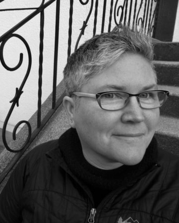 Carrie Mac, author portrait