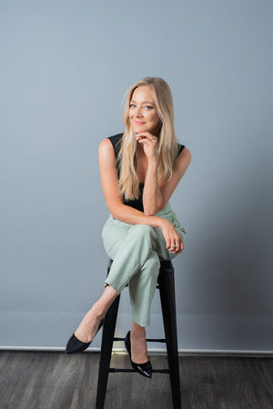 Dr. Nicole Cain, author portrait