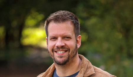 Dennis Molinaro, author portrait