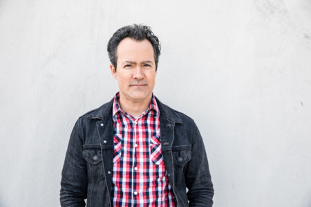 Clive Thompson, author portrait